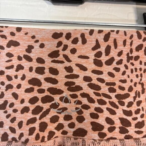 Beyond Yoga Shorts Womens XS Pink Leopard Cheetah High Waisted Biker Made USA - Picture 4 of 9